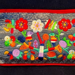 Oriental Embroidered Fabric Zipper Wallet